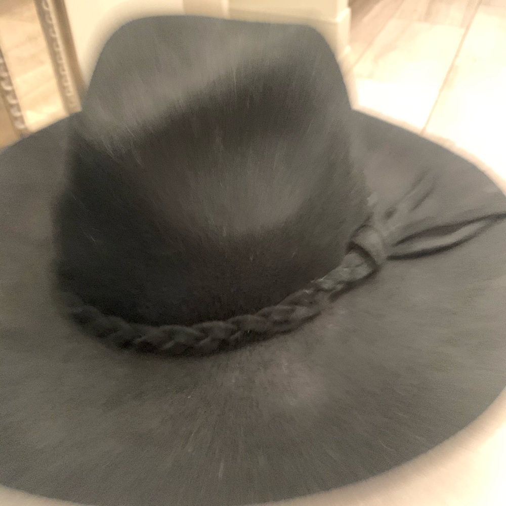Hat - Picture 2 of 4